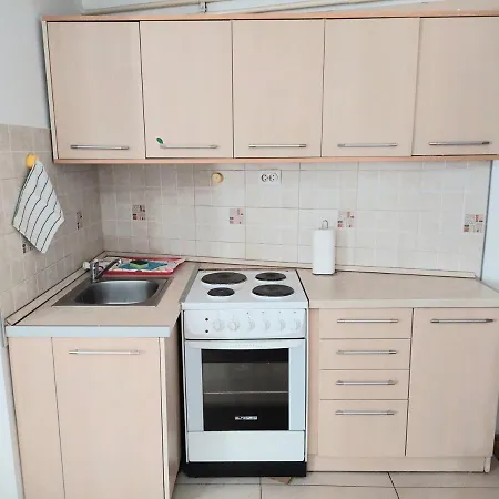 In The Downtown - Walking Distance Attractions Beograd