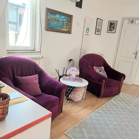 Apartament In The Downtown - Walking Distance Attractions