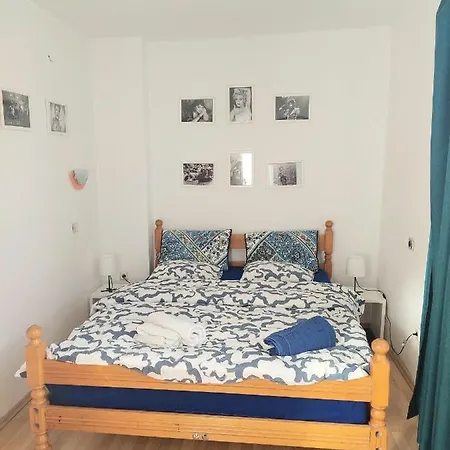 In The Downtown - Walking Distance Attractions Beograd